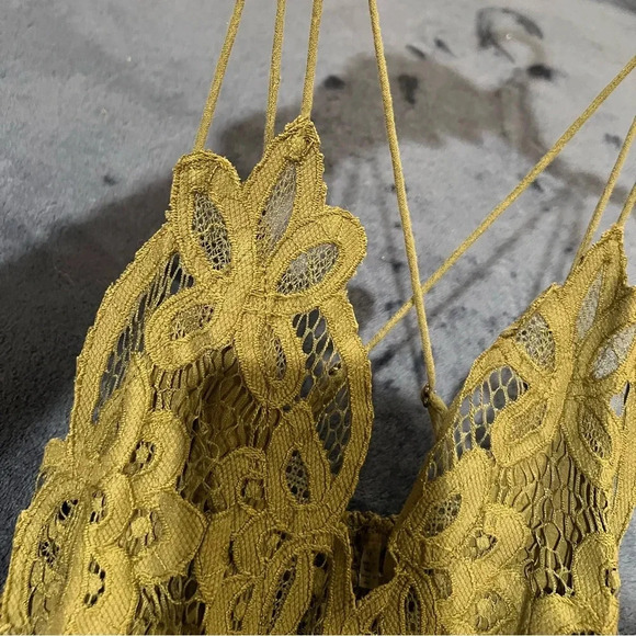 Free people intimately green (olive) Adella cami size small NWT - Picture 8 of 10